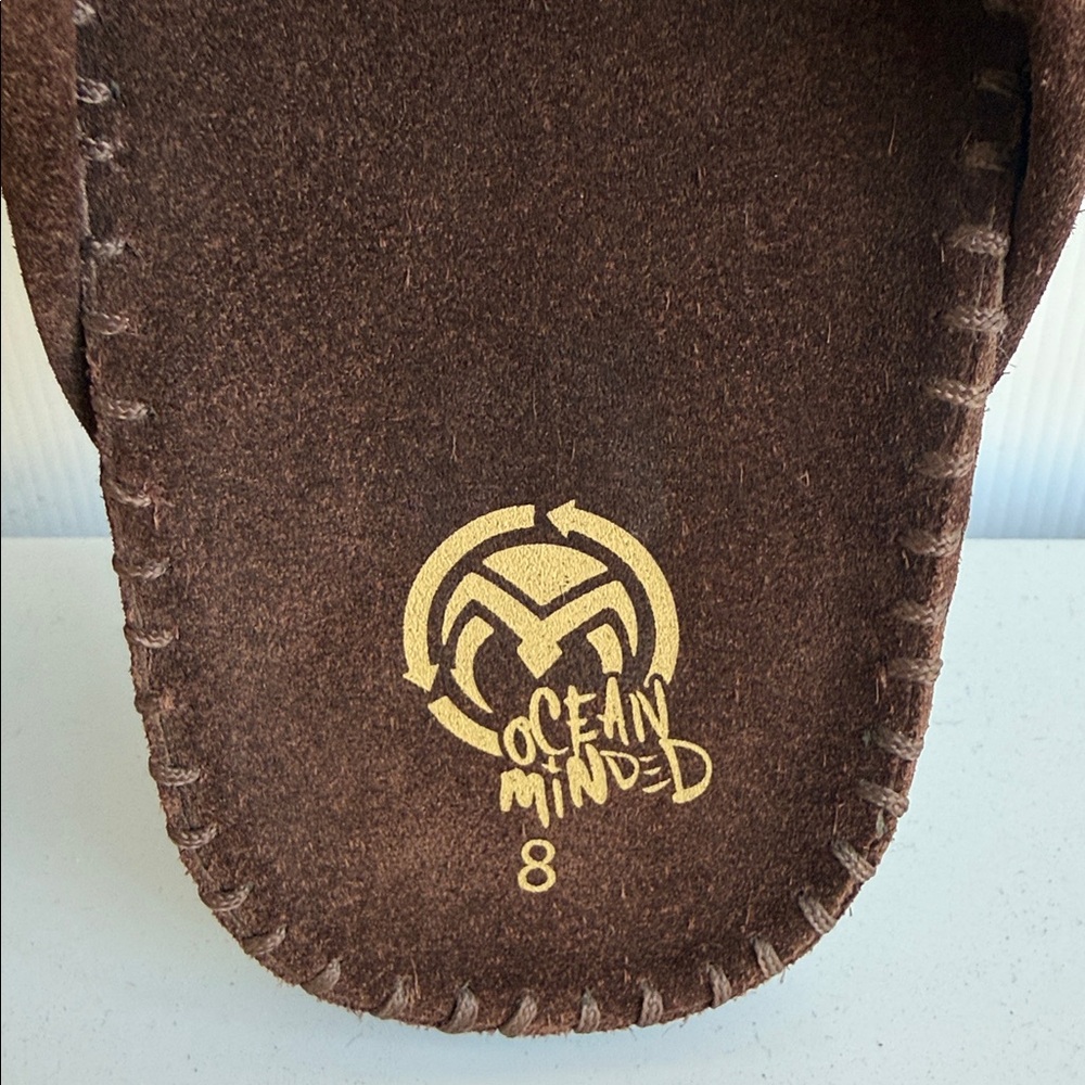 NEW Ocean Minded Suede Leather Flip Flops Mens Size 8 Brown - Picture 2 of 6